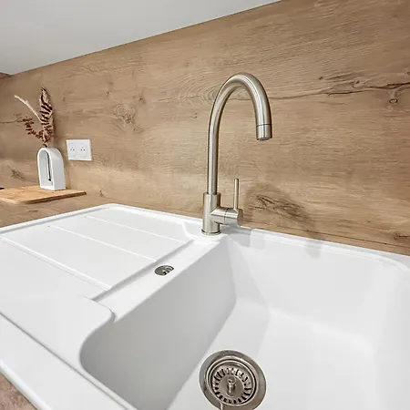 Elegant T2 Proche De La Avec Parking Prive *