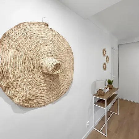 Apartman Elegant T2 Proche De La Avec Parking Prive