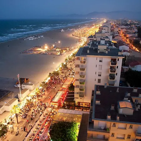 Elegant T2 Proche De La Avec Parking Prive