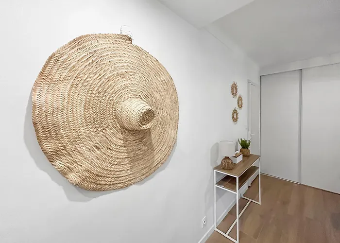 Apartamento Elegant T2 Proche De La Avec Parking Prive