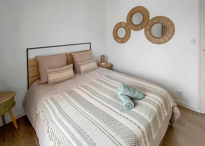 Elegant T2 Proche De La Avec Parking Prive Apartamento